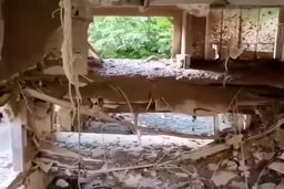 فیلم ناراحت کننده از ویرانی خانه در منطقه سیل زده | صاحب خانه و فرزندش را سیل  برد!